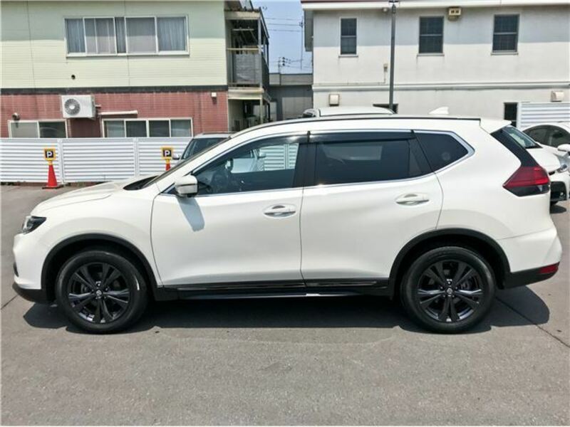 X-TRAIL