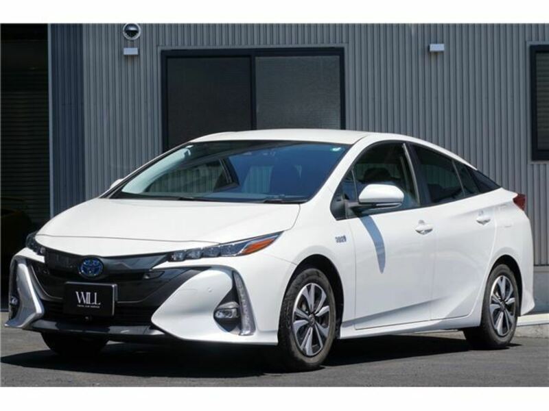 TOYOTA PRIUS PHV