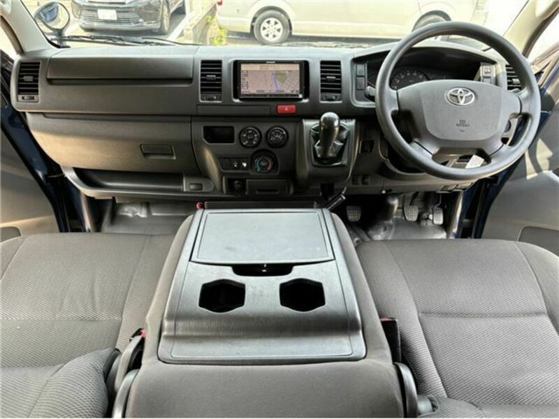 HIACE VAN