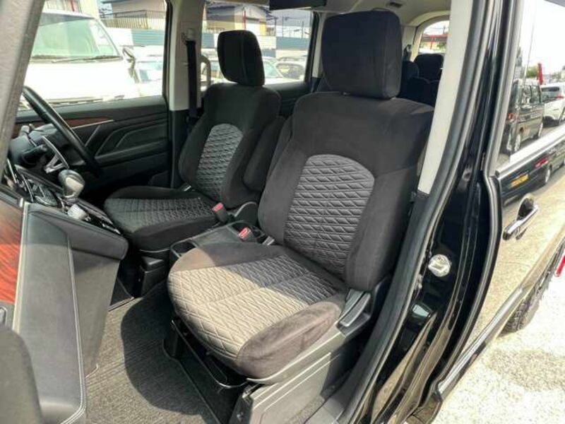 DELICA D5