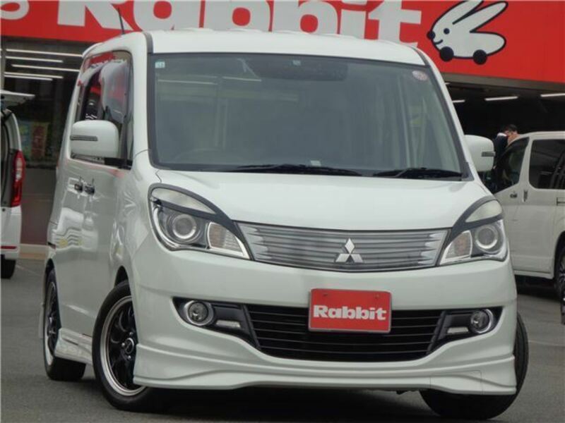 MITSUBISHI DELICA D2