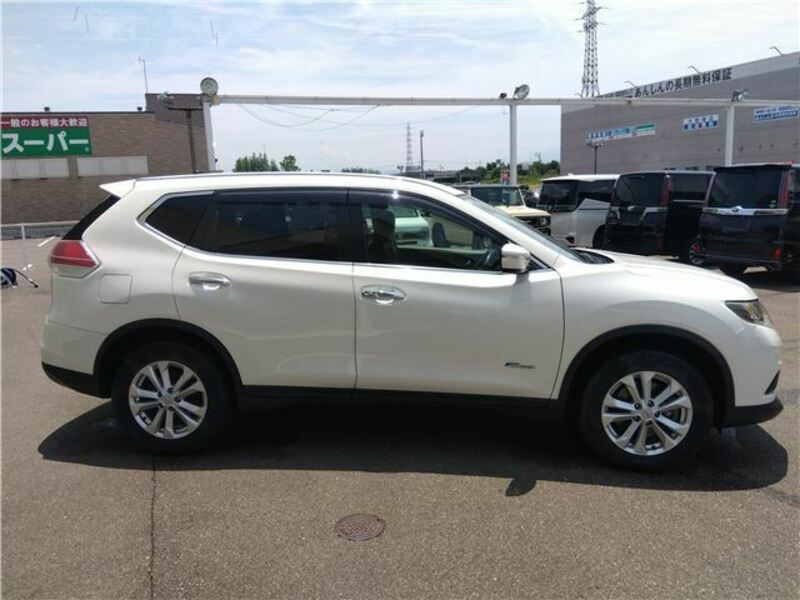 X-TRAIL