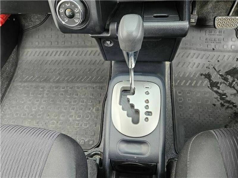 SUCCEED VAN