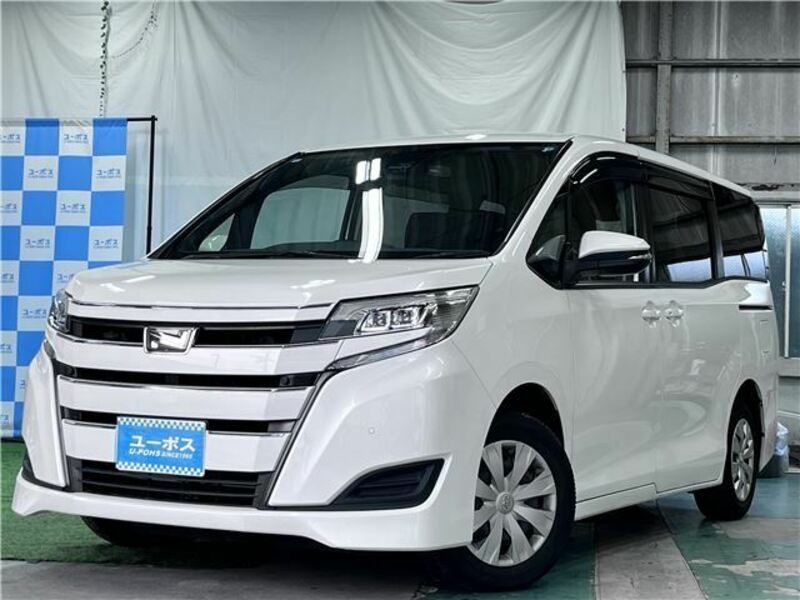 TOYOTA NOAH
