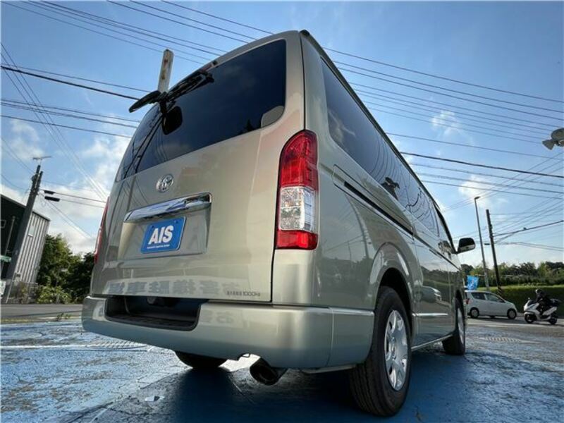 HIACE VAN