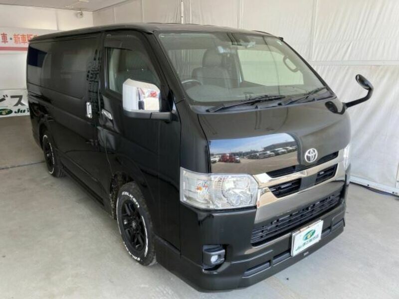 TOYOTA HIACE