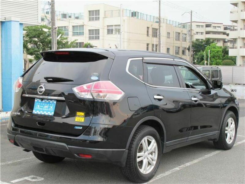 X-TRAIL