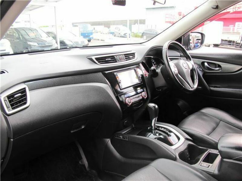 X-TRAIL