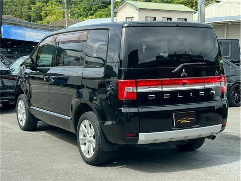 DELICA D5