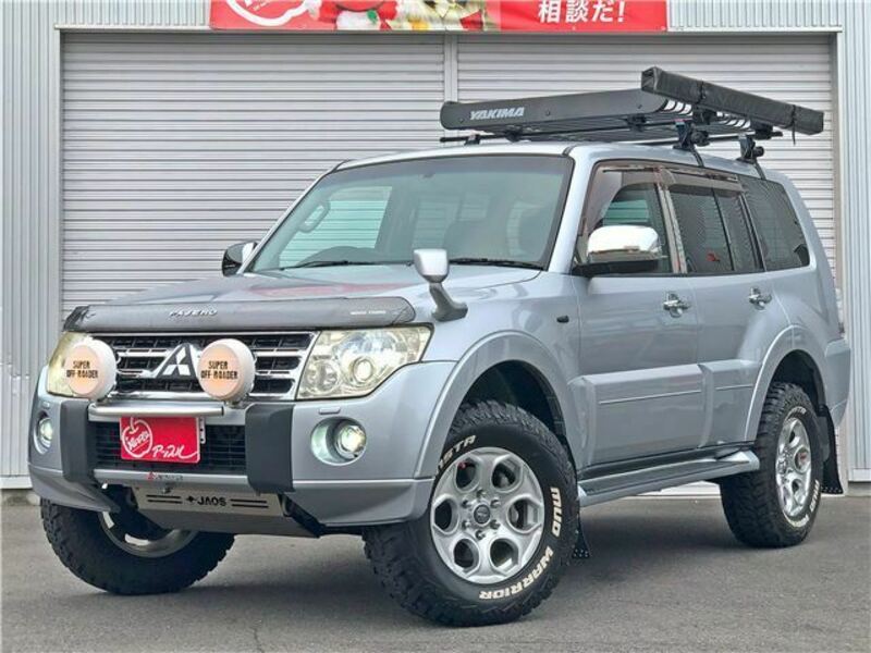 MITSUBISHI PAJERO