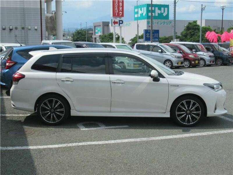 COROLLA FIELDER