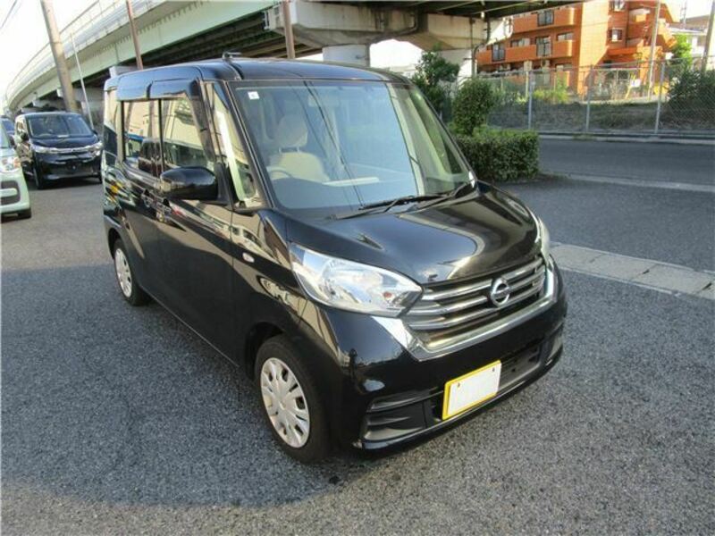 NISSAN DAYZ ROOX