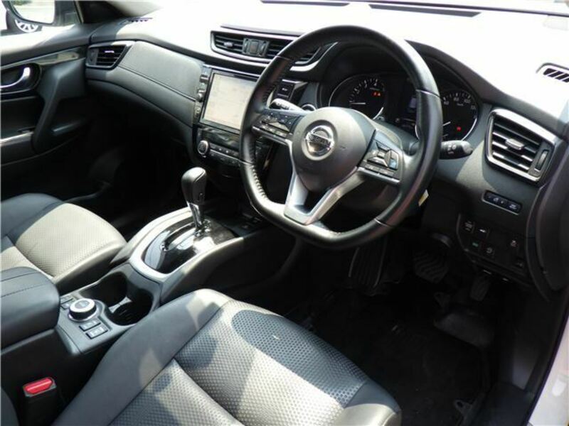 X-TRAIL