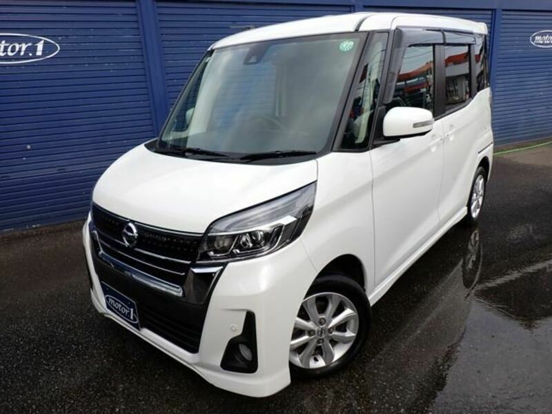 NISSAN DAYZ ROOX