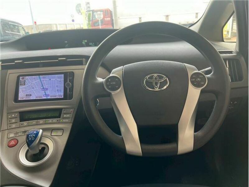 PRIUS PHV