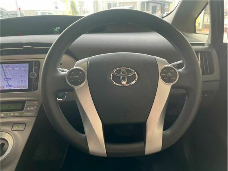 PRIUS PHV