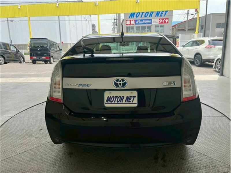 PRIUS PHV