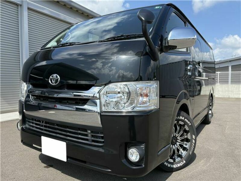 TOYOTA HIACE VAN