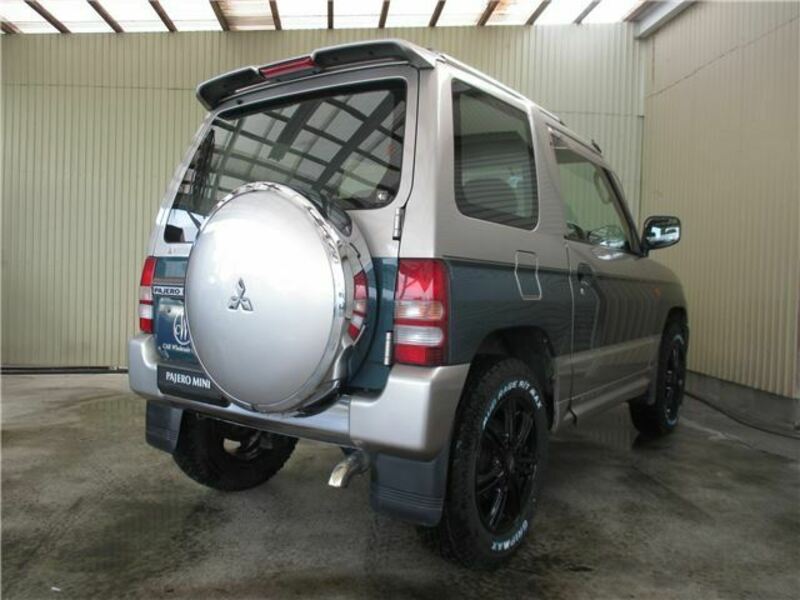 PAJERO MINI