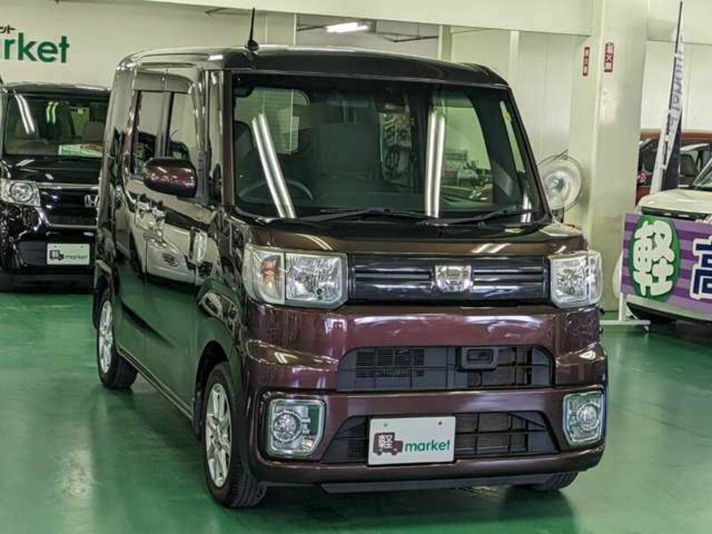 DAIHATSU WAKE