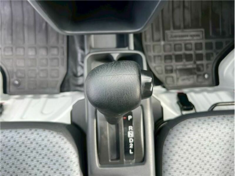 MINICAB TRUCK