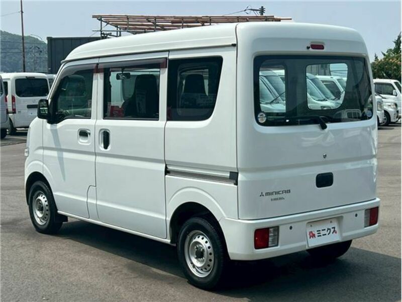 MINICAB VAN