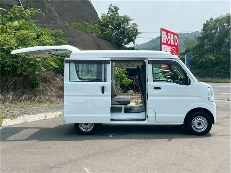 MINICAB VAN