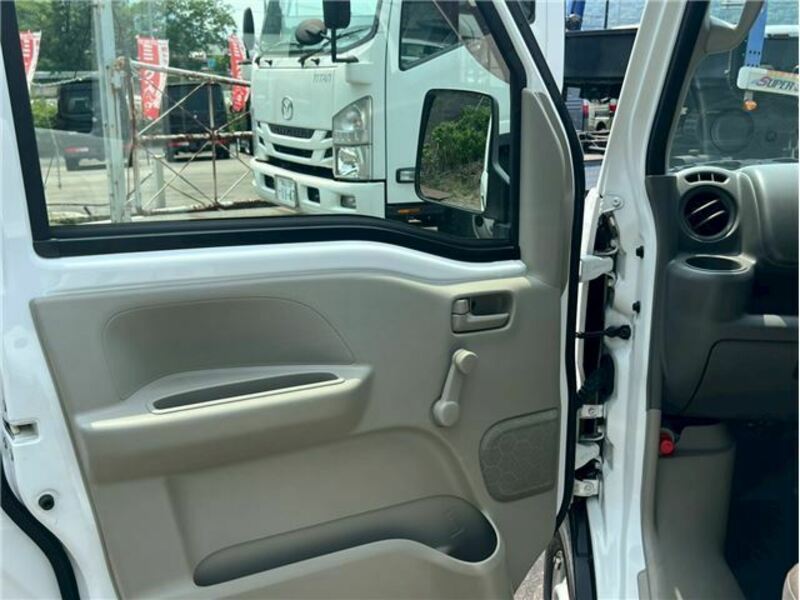 MINICAB VAN
