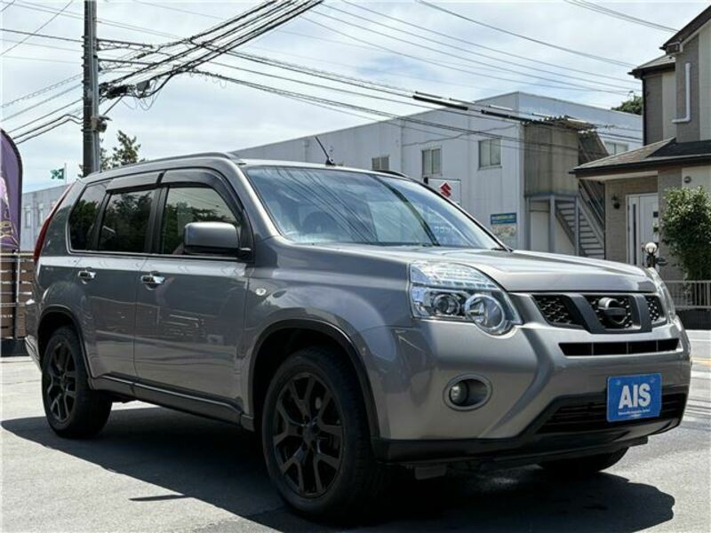 X-TRAIL