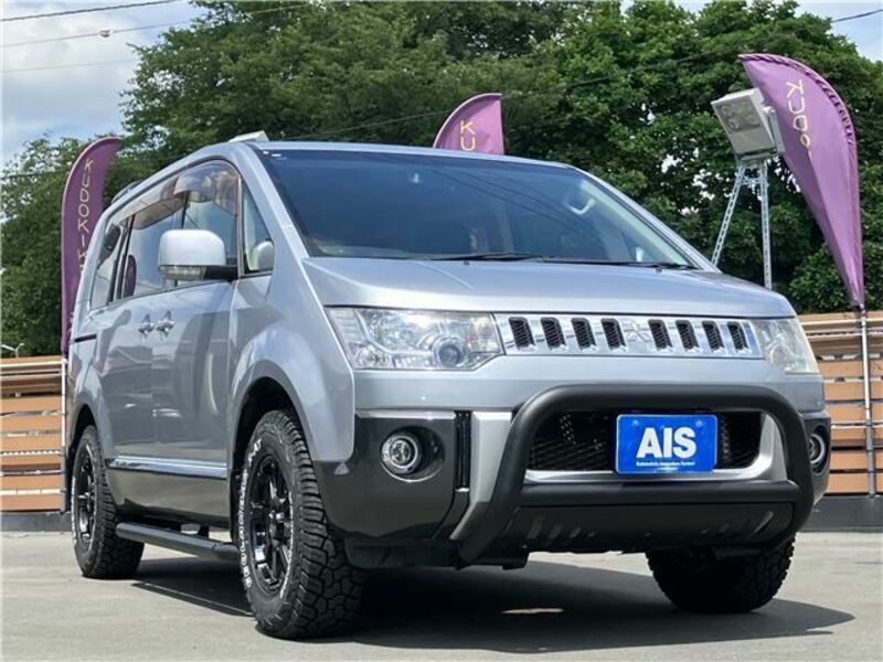 MITSUBISHI DELICA D5
