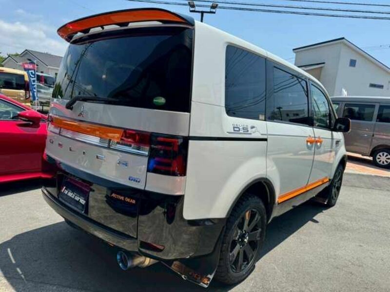 DELICA D5