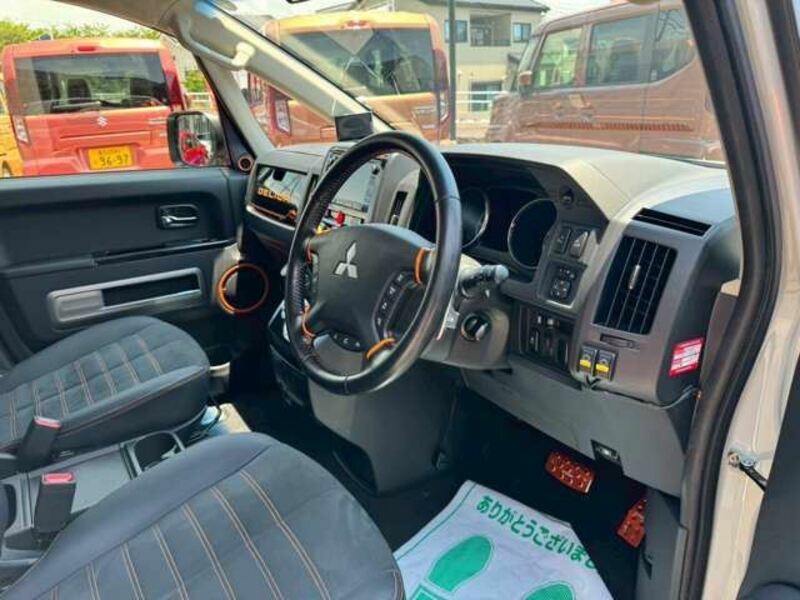 DELICA D5