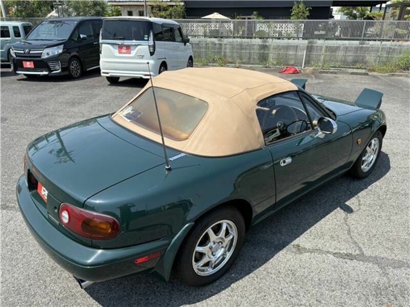 EUNOS ROADSTER