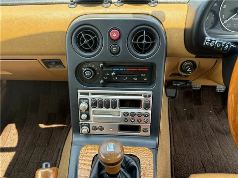 EUNOS ROADSTER