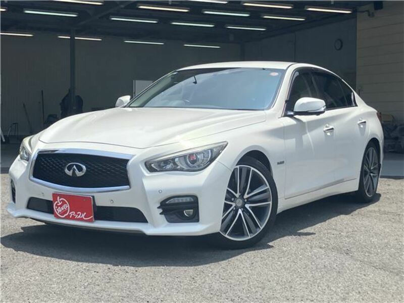 NISSAN SKYLINE