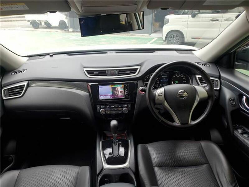 X-TRAIL