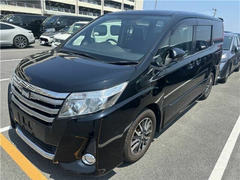 TOYOTA NOAH