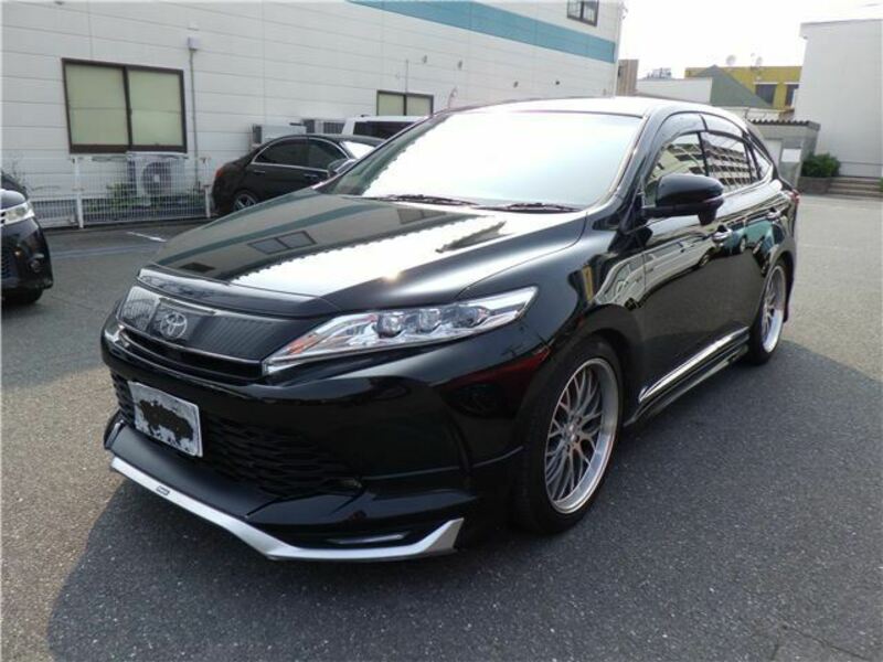 TOYOTA HARRIER