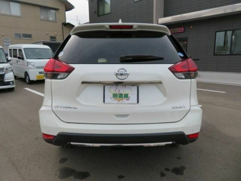 X-TRAIL