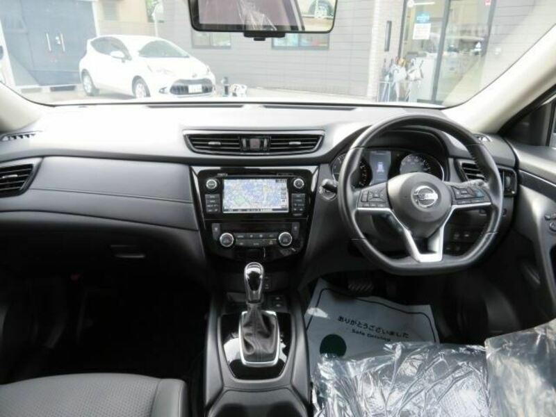 X-TRAIL
