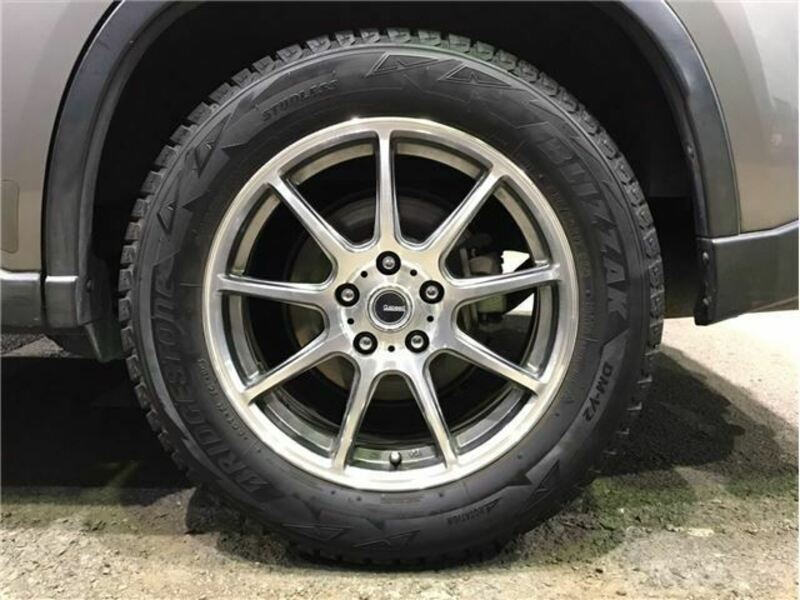 X-TRAIL