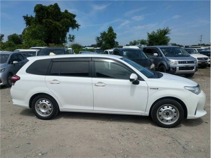 COROLLA FIELDER