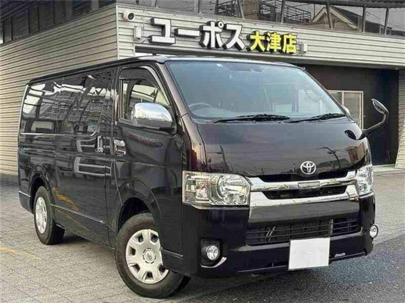 TOYOTA HIACE