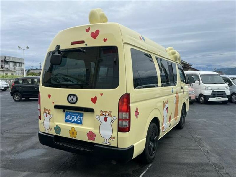 HIACE VAN