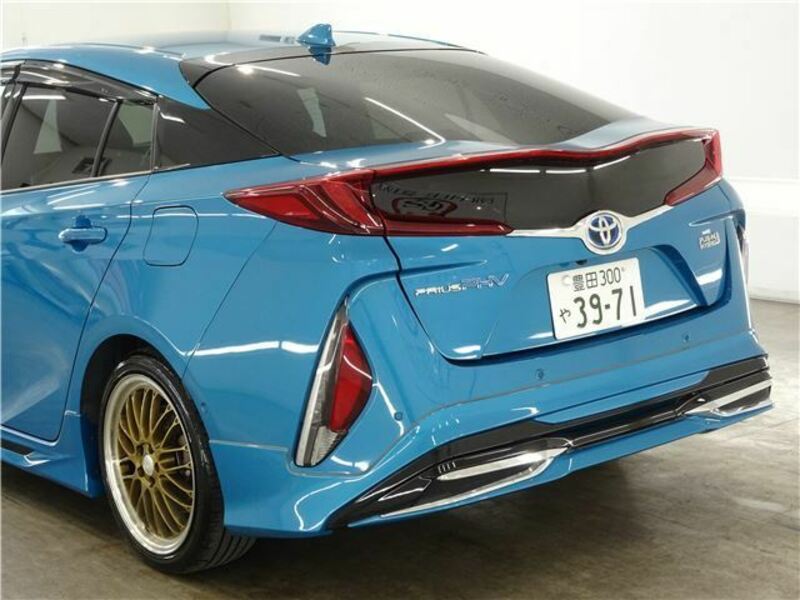 PRIUS PHV
