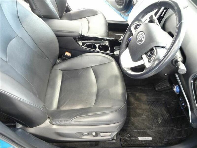 PRIUS PHV