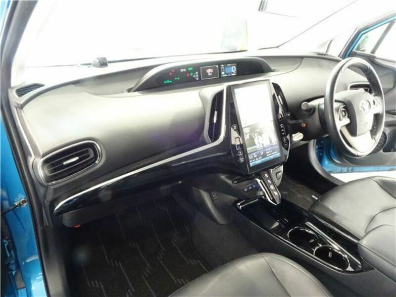 PRIUS PHV