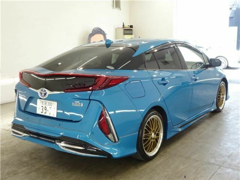 PRIUS PHV