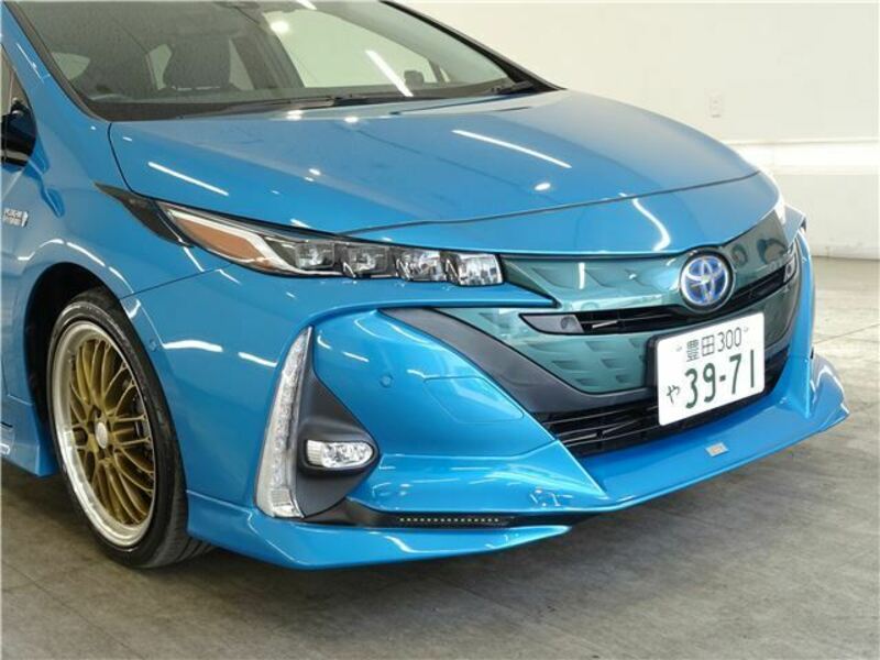 PRIUS PHV