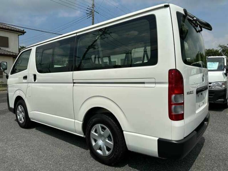 HIACE VAN